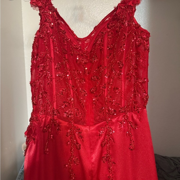 PROM DRESS LA Divine Elegant Red Off-Shoulder - Picture 8 of 10